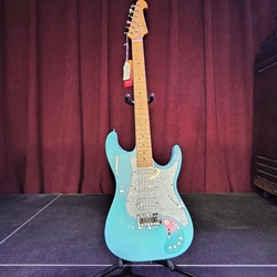 Bullfighter D-160SEB Smart Electric Guitar Blue w/case